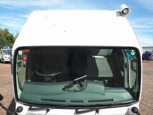 いすゞエルフパネルバン小型（2t・3t）[写真09]