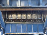 いすゞエルフパッカー車（塵芥車）小型（2t・3t）[写真19]