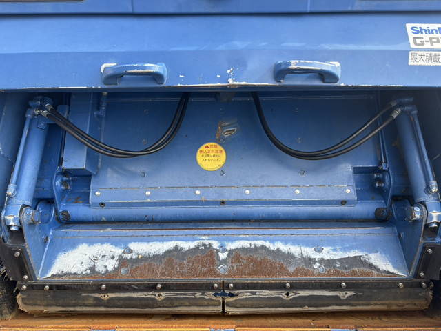 いすゞエルフパッカー車（塵芥車）小型（2t・3t）[写真09]