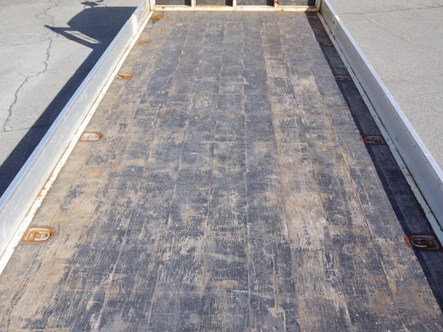 三菱ふそうファイターアルミブロック中型（4t）[写真10]