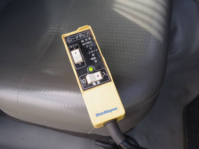 日野デュトロローダーダンプ小型（2t・3t）[写真28]