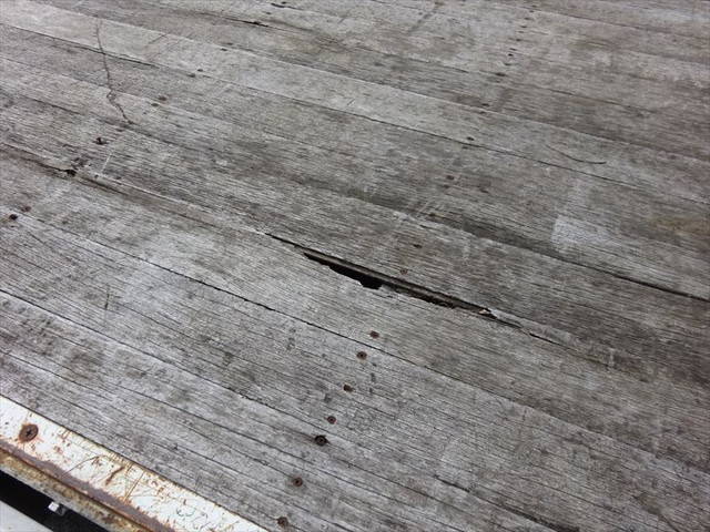 日野デュトロ平ボディ小型（2t・3t）[写真10]