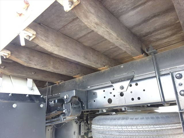 日野デュトロ平ボディ小型（2t・3t）[写真12]