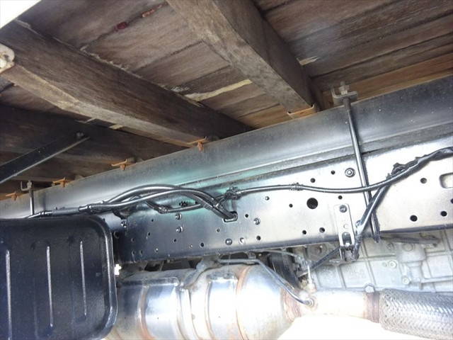 日野デュトロ平ボディ小型（2t・3t）[写真13]