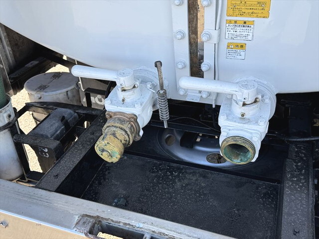 マツダタイタンバキュームカー小型（2t・3t）[写真12]
