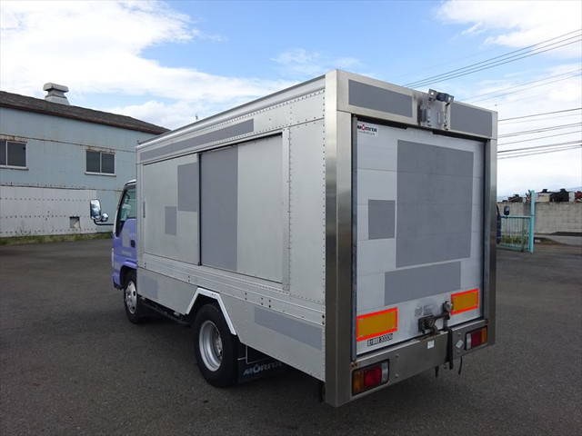 マツダタイタンバキュームカー小型（2t・3t）[写真02]