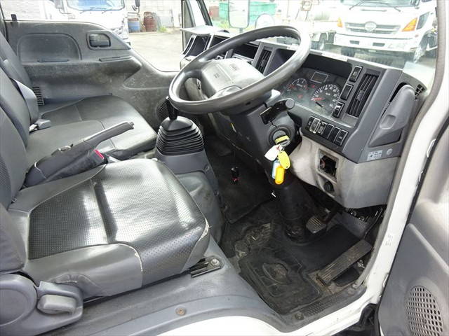 マツダタイタンバキュームカー小型（2t・3t）[写真24]