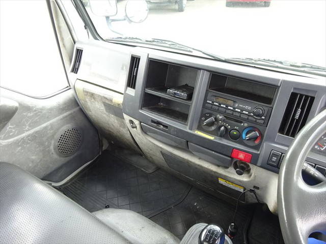 マツダタイタンバキュームカー小型（2t・3t）[写真28]