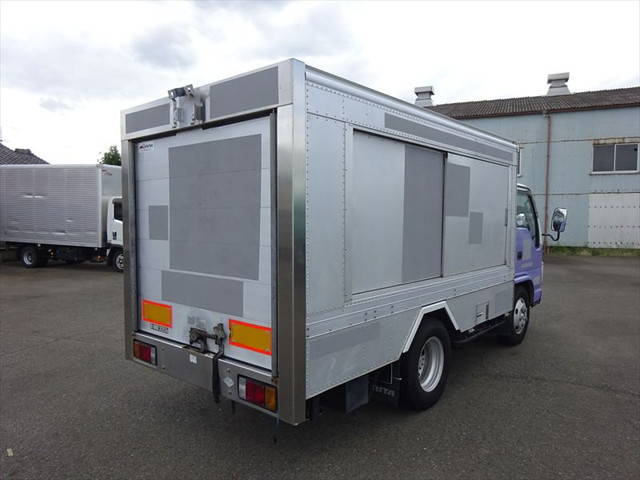 マツダタイタンバキュームカー小型（2t・3t）[写真03]