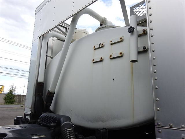 マツダタイタンバキュームカー小型（2t・3t）[写真37]