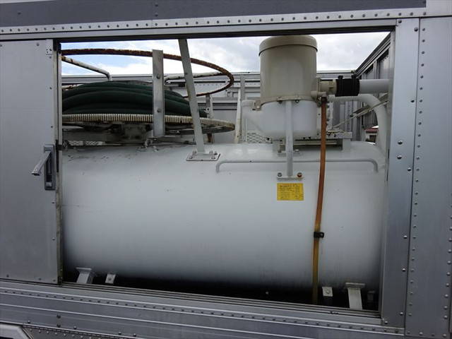 マツダタイタンバキュームカー小型（2t・3t）[写真08]