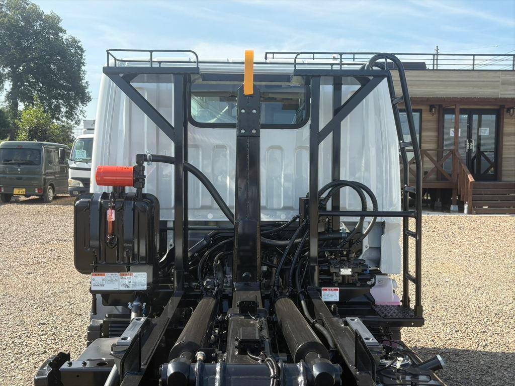 三菱ふそうキャンターコンテナ専用車小型（2t・3t）[写真07]