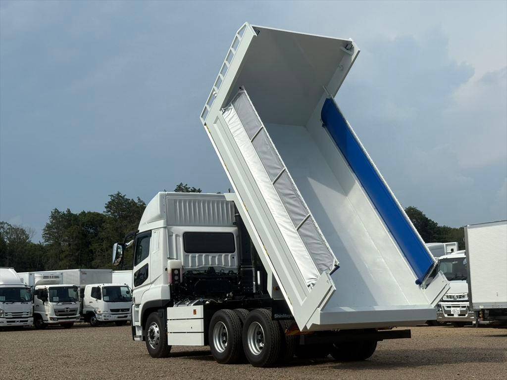 三菱ふそうスーパーグレートダンプ大型（10t）[写真11]