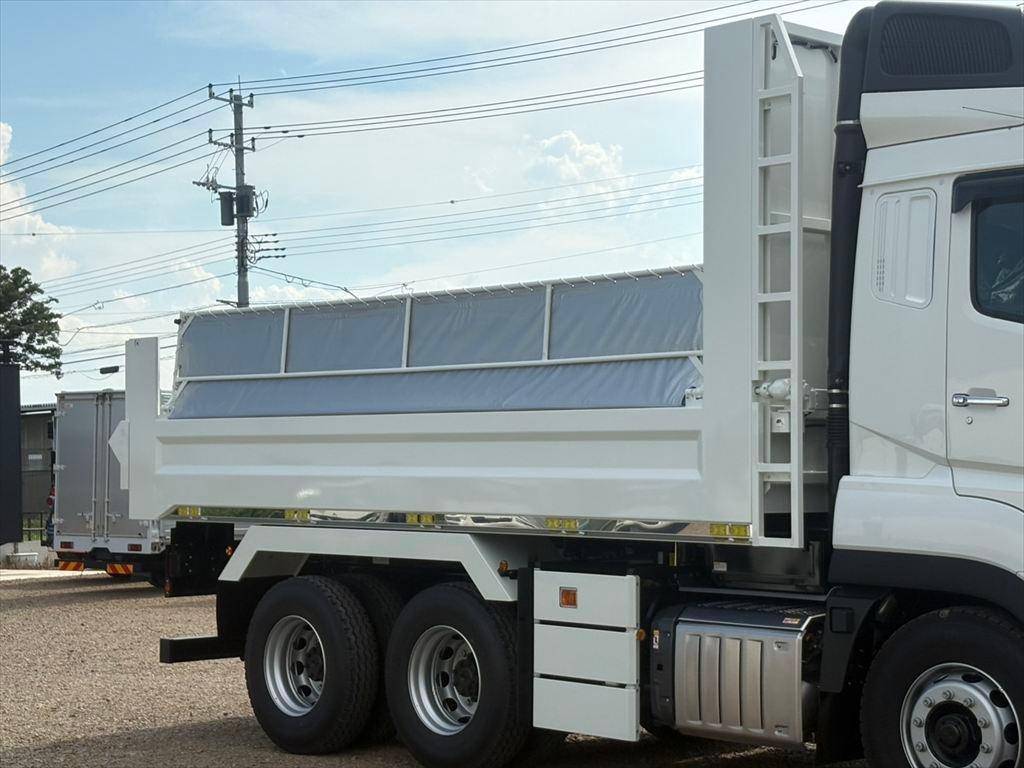 三菱ふそうスーパーグレートダンプ大型（10t）[写真05]