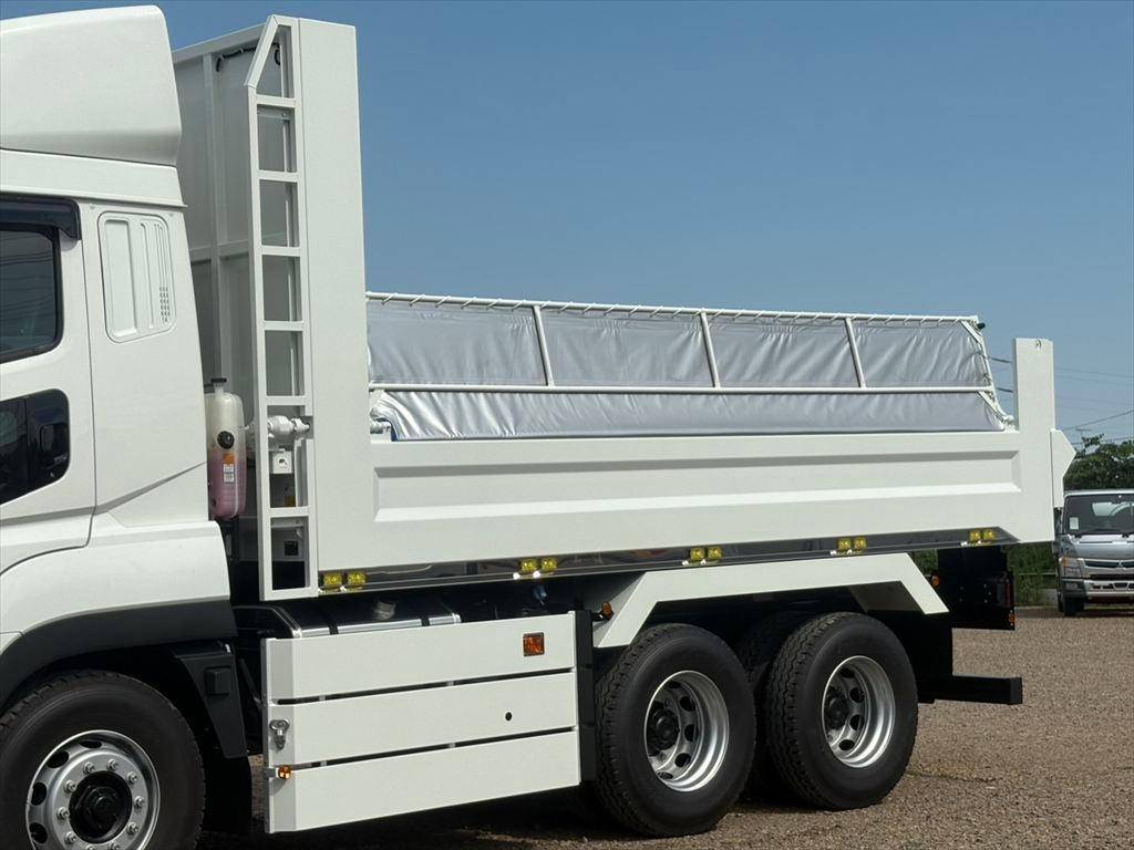 三菱ふそうスーパーグレートダンプ大型（10t）[写真06]