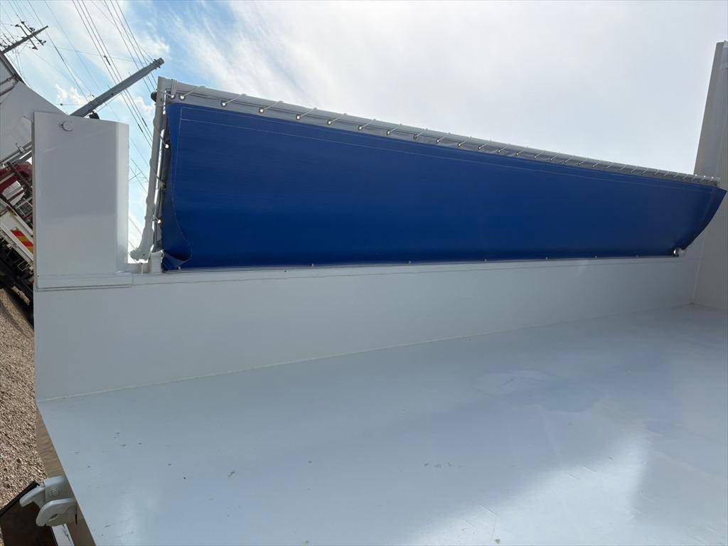 三菱ふそうスーパーグレートダンプ大型（10t）[写真09]