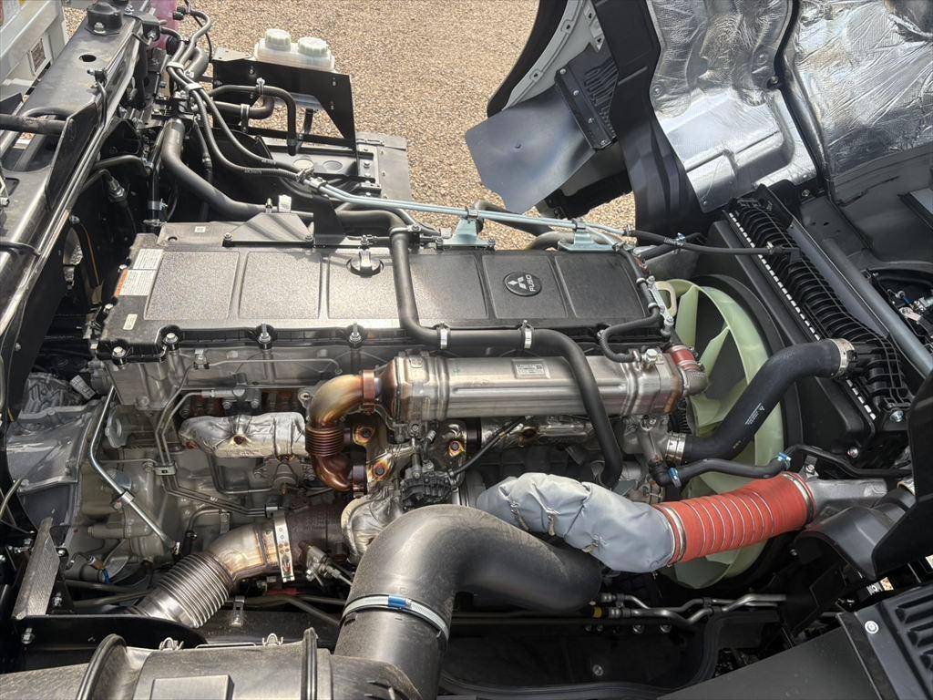 三菱ふそうスーパーグレートダンプ大型（10t）[写真20]