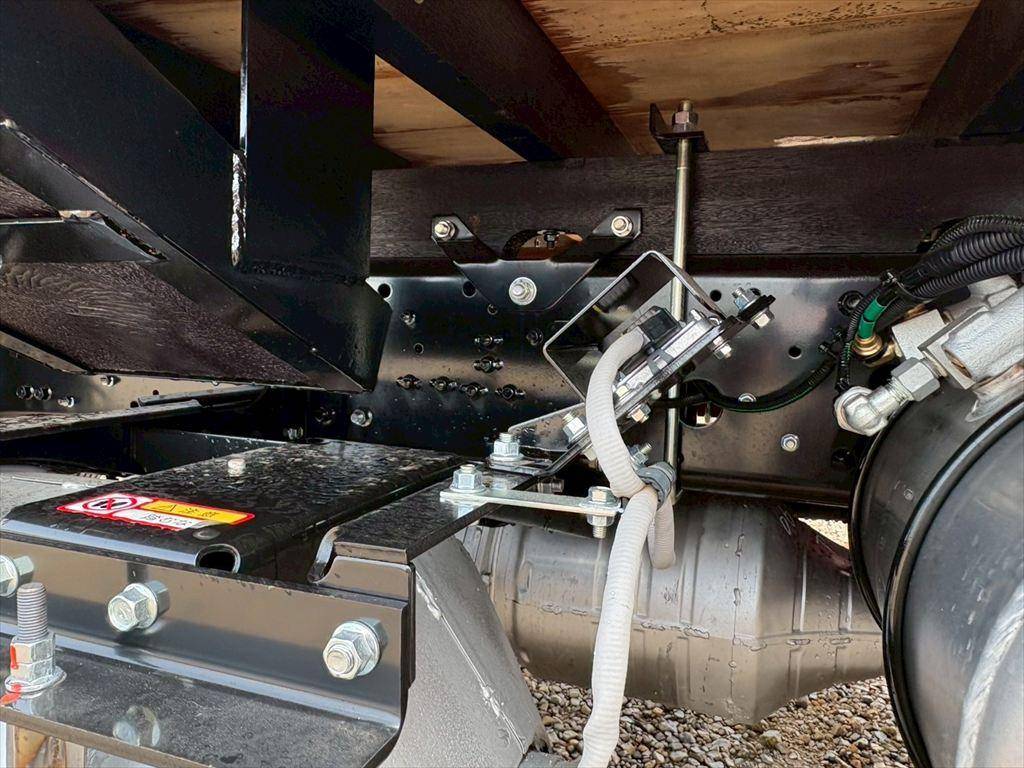 三菱ふそうファイタークレーン4段中型（4t）[写真14]