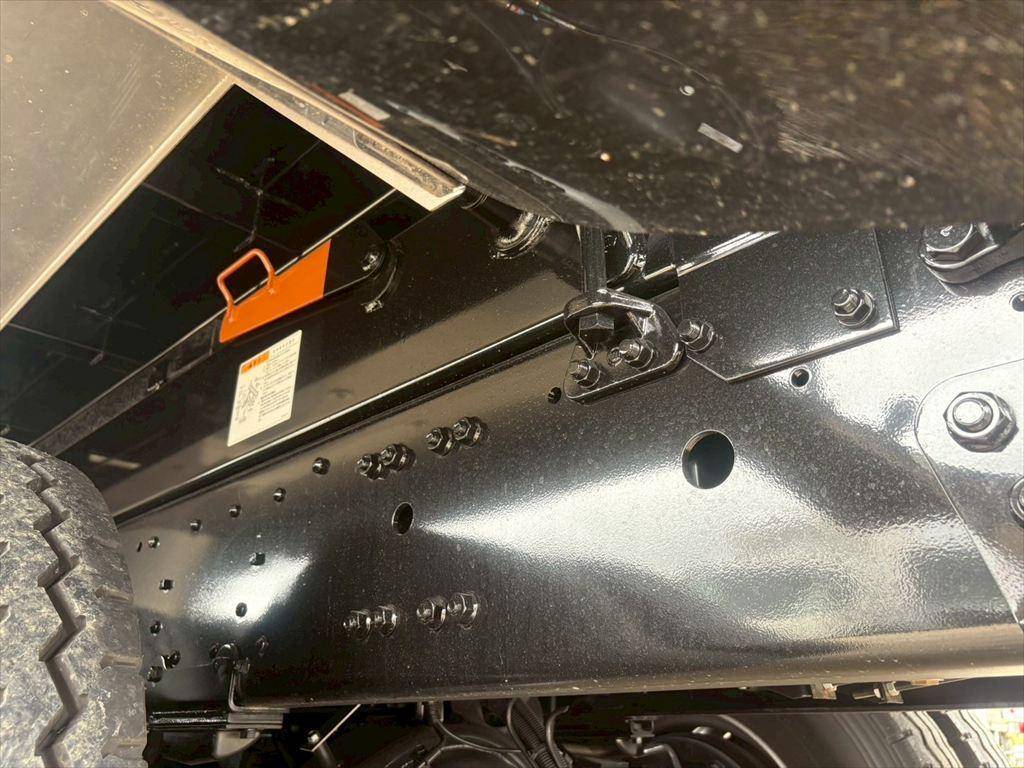 三菱ふそうスーパーグレートダンプ大型（10t）[写真16]