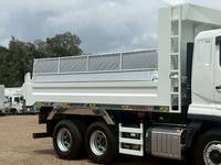 三菱ふそうスーパーグレートダンプ大型（10t）[写真06]