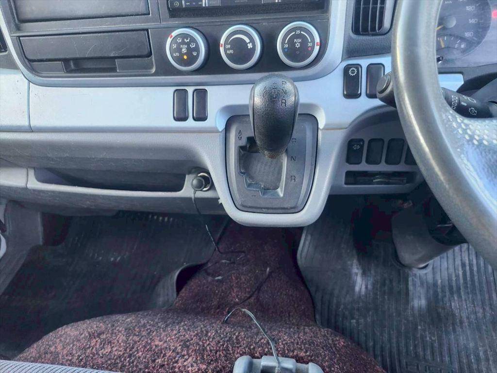 三菱ふそうキャンタークレーン4段小型（2t・3t）[写真18]