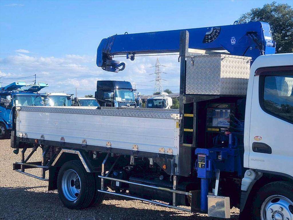 三菱ふそうキャンタークレーン4段小型（2t・3t）[写真04]