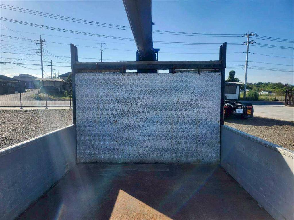 三菱ふそうキャンタークレーン4段小型（2t・3t）[写真06]