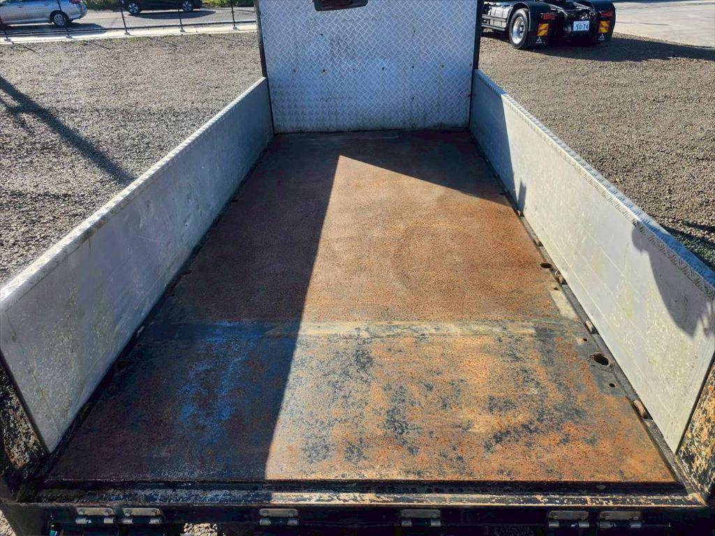 三菱ふそうキャンタークレーン4段小型（2t・3t）[写真07]