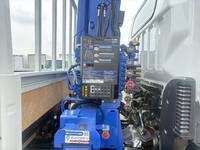 三菱ふそうキャンタークレーン4段小型（2t・3t）[写真12]