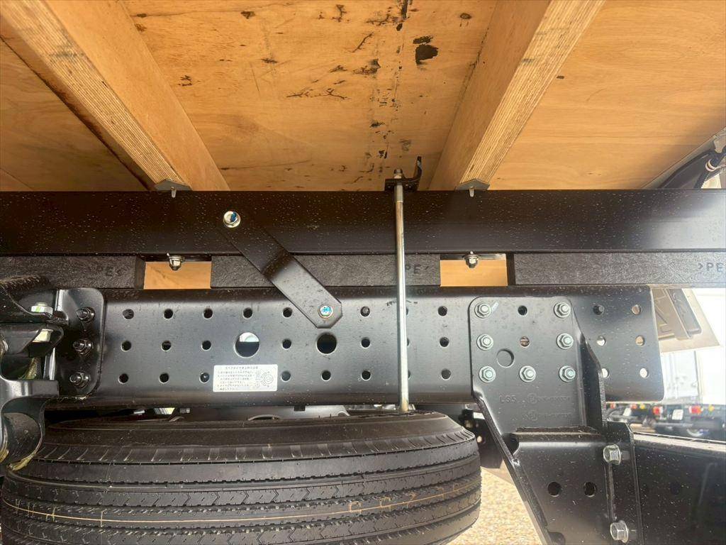 三菱ふそうキャンタークレーン4段小型（2t・3t）[写真14]