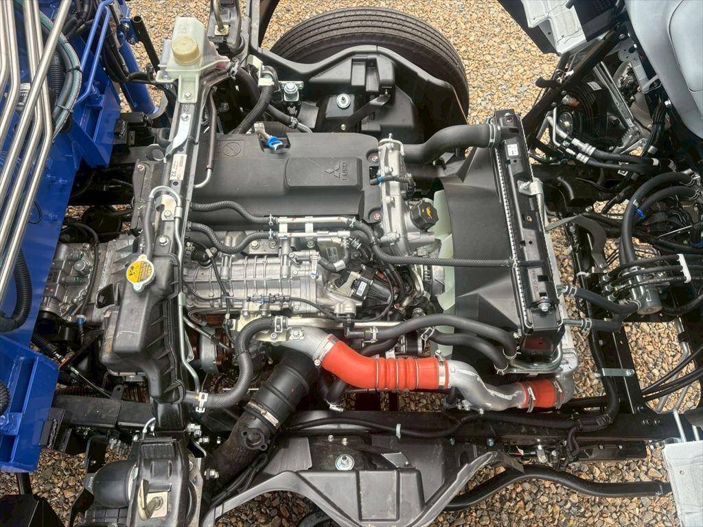 三菱ふそうキャンタークレーン4段小型（2t・3t）[写真16]