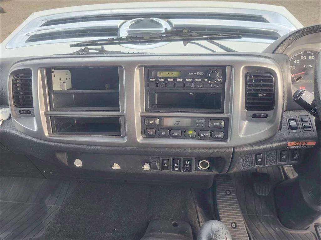 日野レンジャークレーン6段増トン（6t・8t）[写真20]