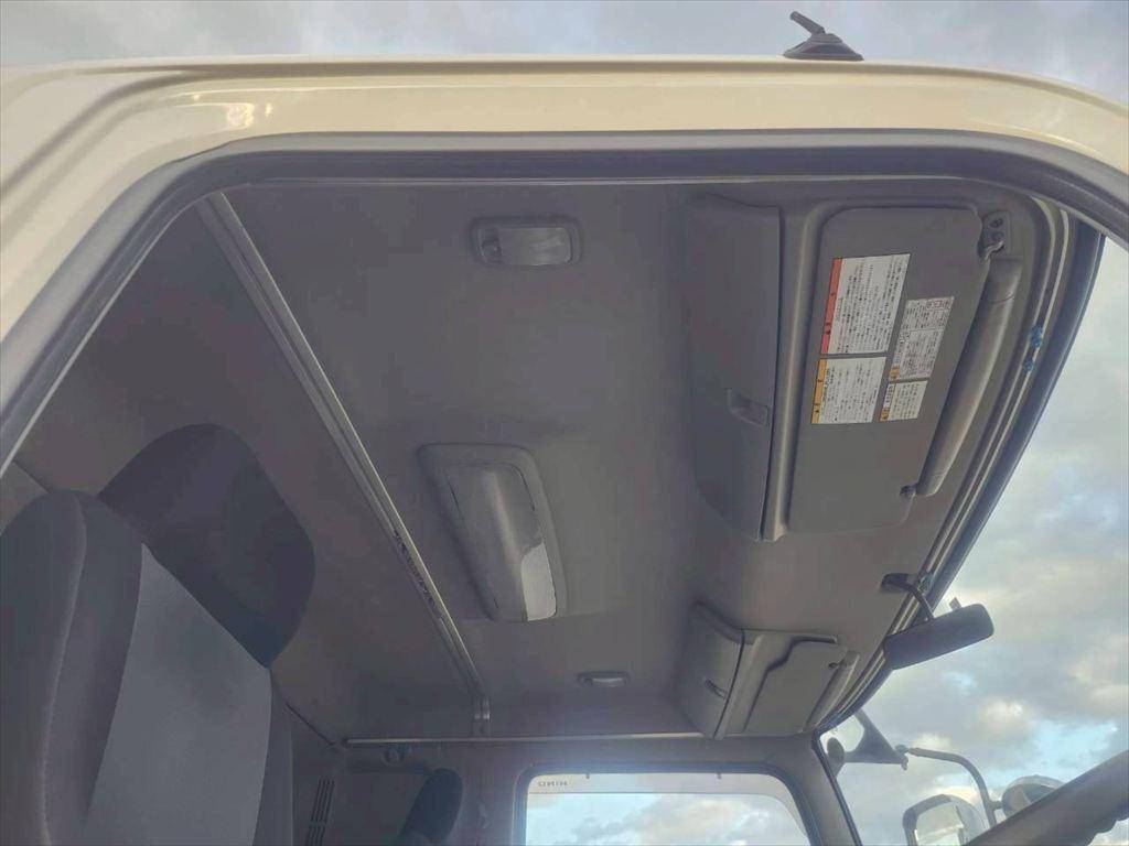 日野レンジャークレーン6段増トン（6t・8t）[写真22]