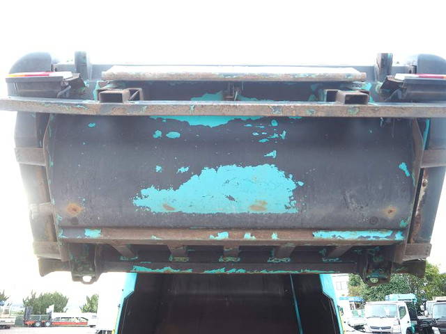 いすゞフォワードパッカー車（塵芥車）中型（4t）[写真14]