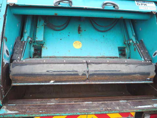 いすゞフォワードパッカー車（塵芥車）中型（4t）[写真22]