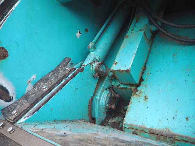 いすゞフォワードパッカー車（塵芥車）中型（4t）[写真23]