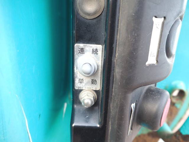 いすゞフォワードパッカー車（塵芥車）中型（4t）[写真27]