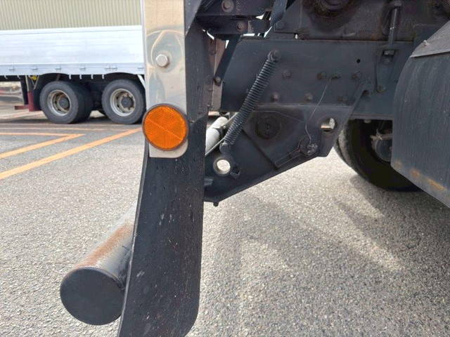 UDトラックスコンドル深ダンプ（土砂禁ダンプ）増トン（6t・8t）[写真21]