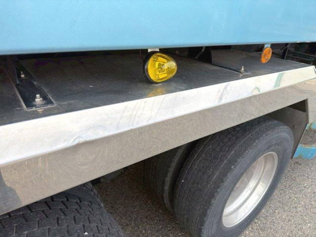 UDトラックスコンドル深ダンプ（土砂禁ダンプ）増トン（6t・8t）[写真25]