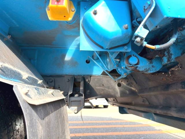 いすゞフォワードパッカー車（塵芥車）中型（4t）[写真21]