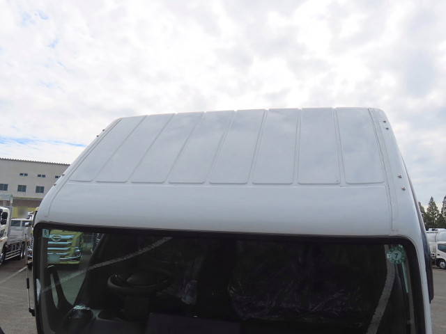 三菱ふそうキャンター平ボディ小型（2t・3t）[写真24]