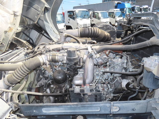 いすゞギガミキサー車（コンクリートミキサー）大型（10t）[写真13]