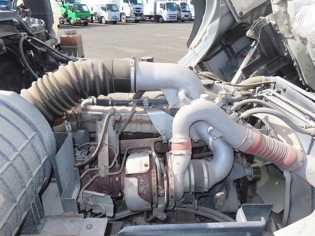 いすゞギガミキサー車（コンクリートミキサー）大型（10t）[写真14]