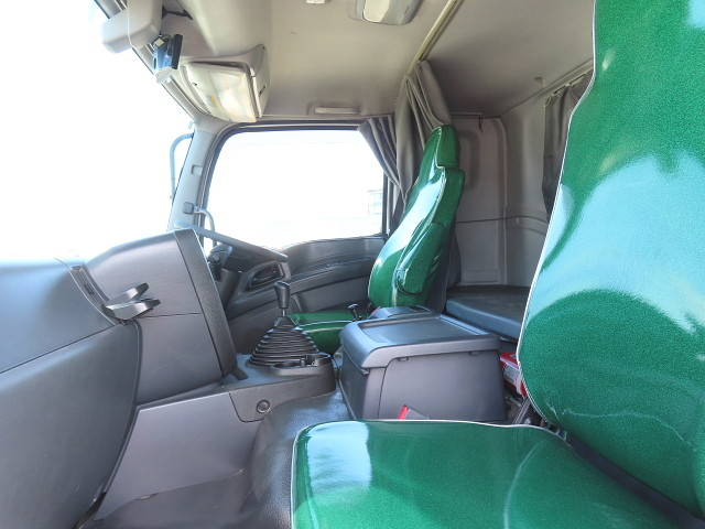 いすゞギガミキサー車（コンクリートミキサー）大型（10t）[写真19]