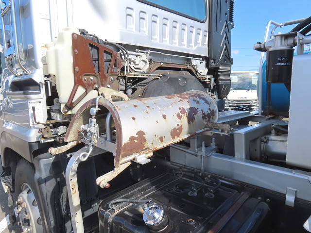 いすゞギガミキサー車（コンクリートミキサー）大型（10t）[写真27]