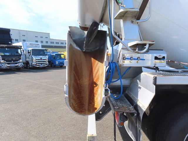 いすゞギガミキサー車（コンクリートミキサー）大型（10t）[写真29]