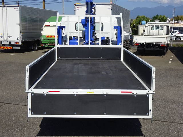 三菱ふそうキャンターセルフクレーン4段小型（2t・3t）[写真15]