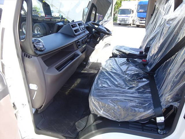 三菱ふそうキャンターセルフクレーン4段小型（2t・3t）[写真24]