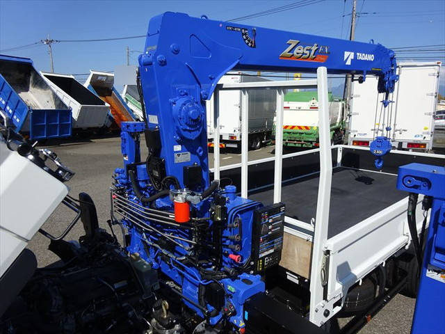 三菱ふそうキャンターセルフクレーン4段小型（2t・3t）[写真29]