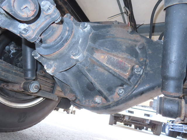 いすゞエルフ冷凍車（冷蔵車）小型（2t・3t）[写真11]